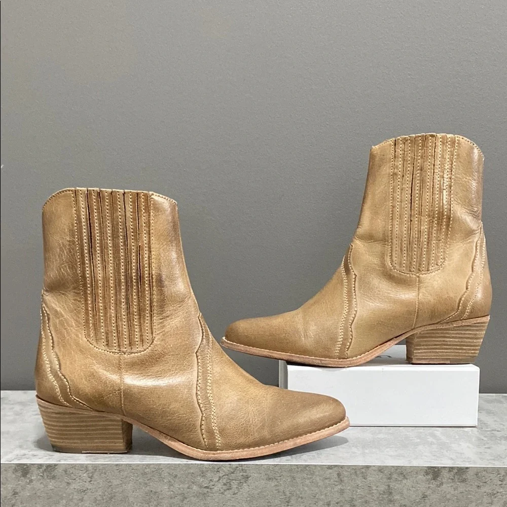 Free People New Frontier Distressed Chelsea Boots/Booties Size 38 US 8
